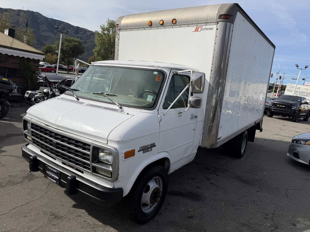 Used 1995 Chevrolet G30 image 2