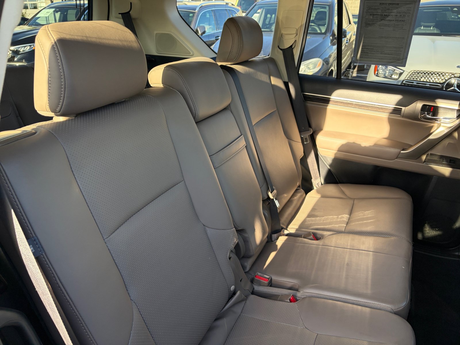 Used 2020 Lexus GX 460 Luxury w/ Accessory Package AWD/4WD image 24