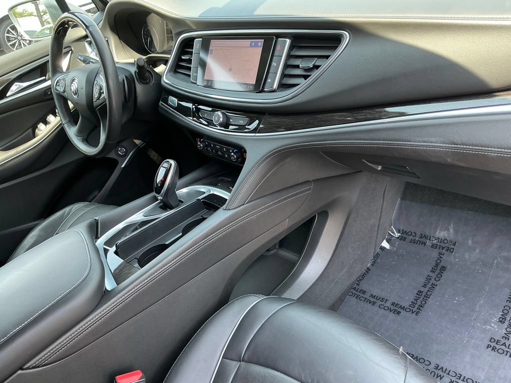 Used 2020 Buick Enclave Avenir w/ Avenir Technology Package FWD image 25