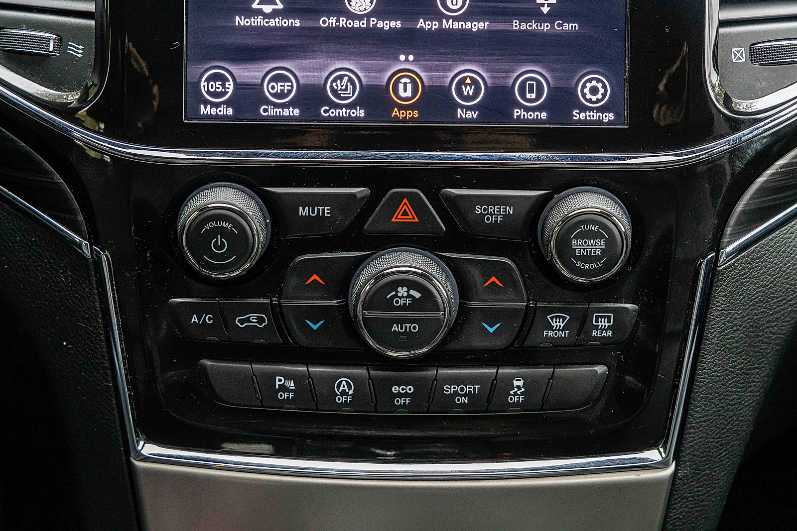 Used 2022 Jeep Grand Cherokee Limited image 13