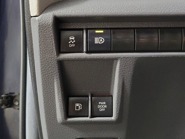 Used 2024 Toyota Sienna XLE FWD image 24