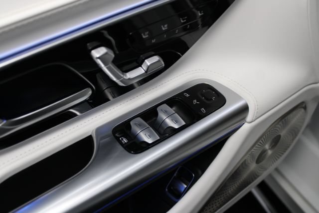 Used 2026 Mercedes-Benz Maybach SL 680 image 33