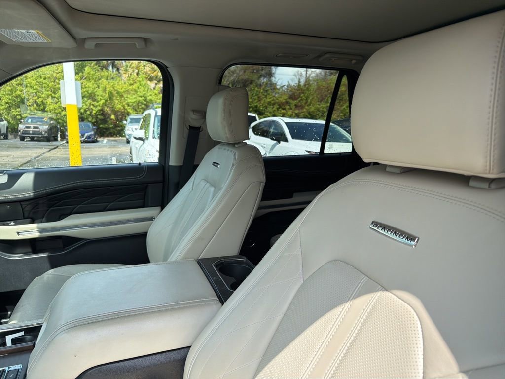 Used 2020 Ford Expedition Platinum image 10