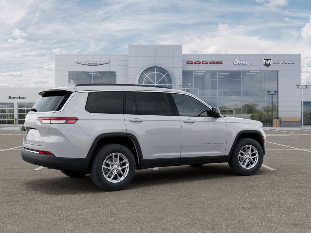 New 2026 Jeep Grand Cherokee L Laredo AWD/4WD image 4