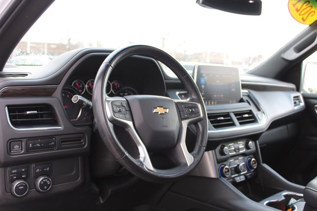 Used 2021 Chevrolet Suburban LT image 18