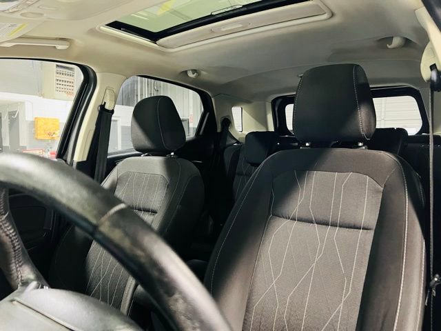 Used 2019 Ford EcoSport SE w/ SE Convenience Package image 3