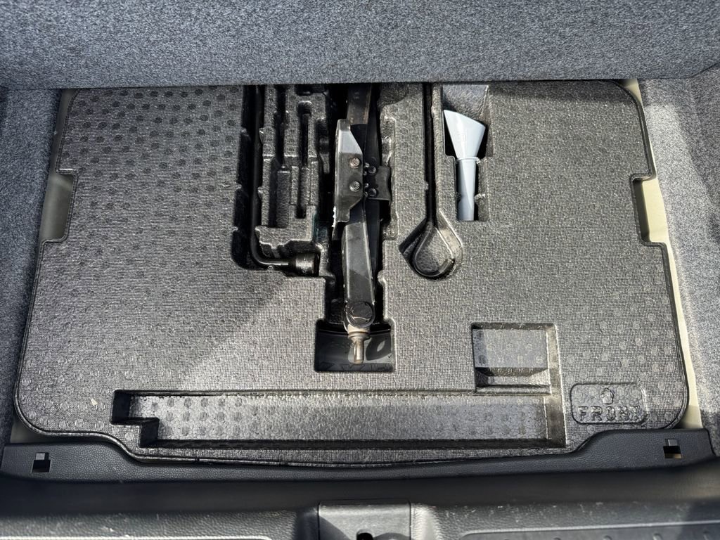 Used 2018 Honda Accord LX image 17