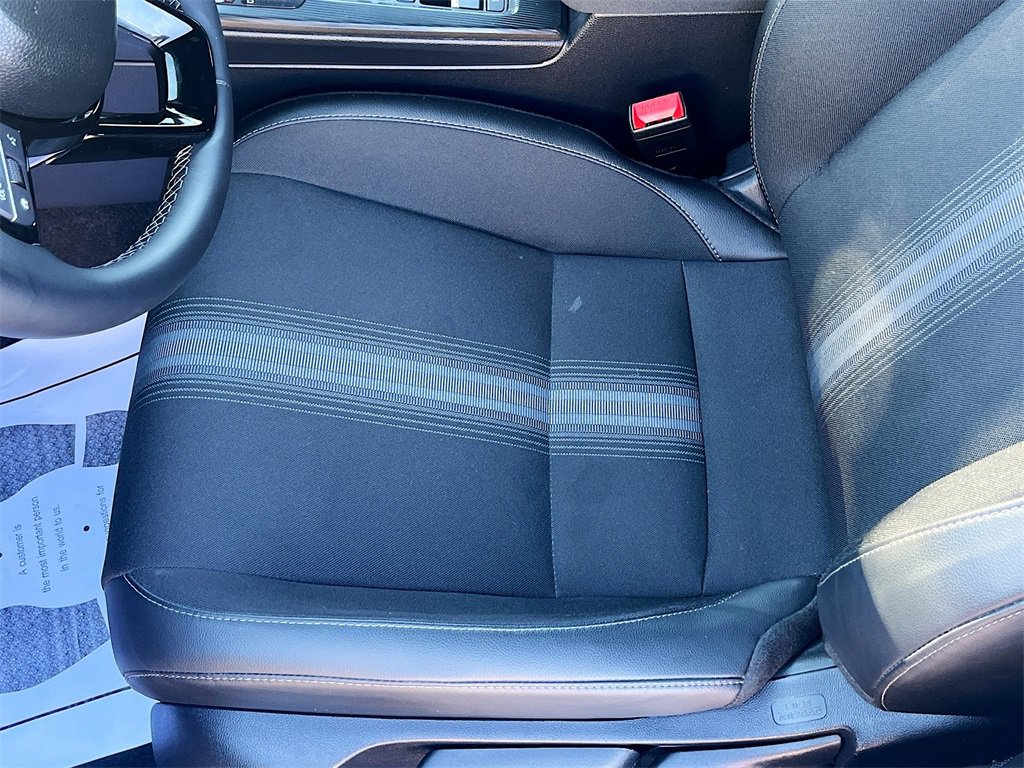Used 2025 Honda Civic Sport image 18