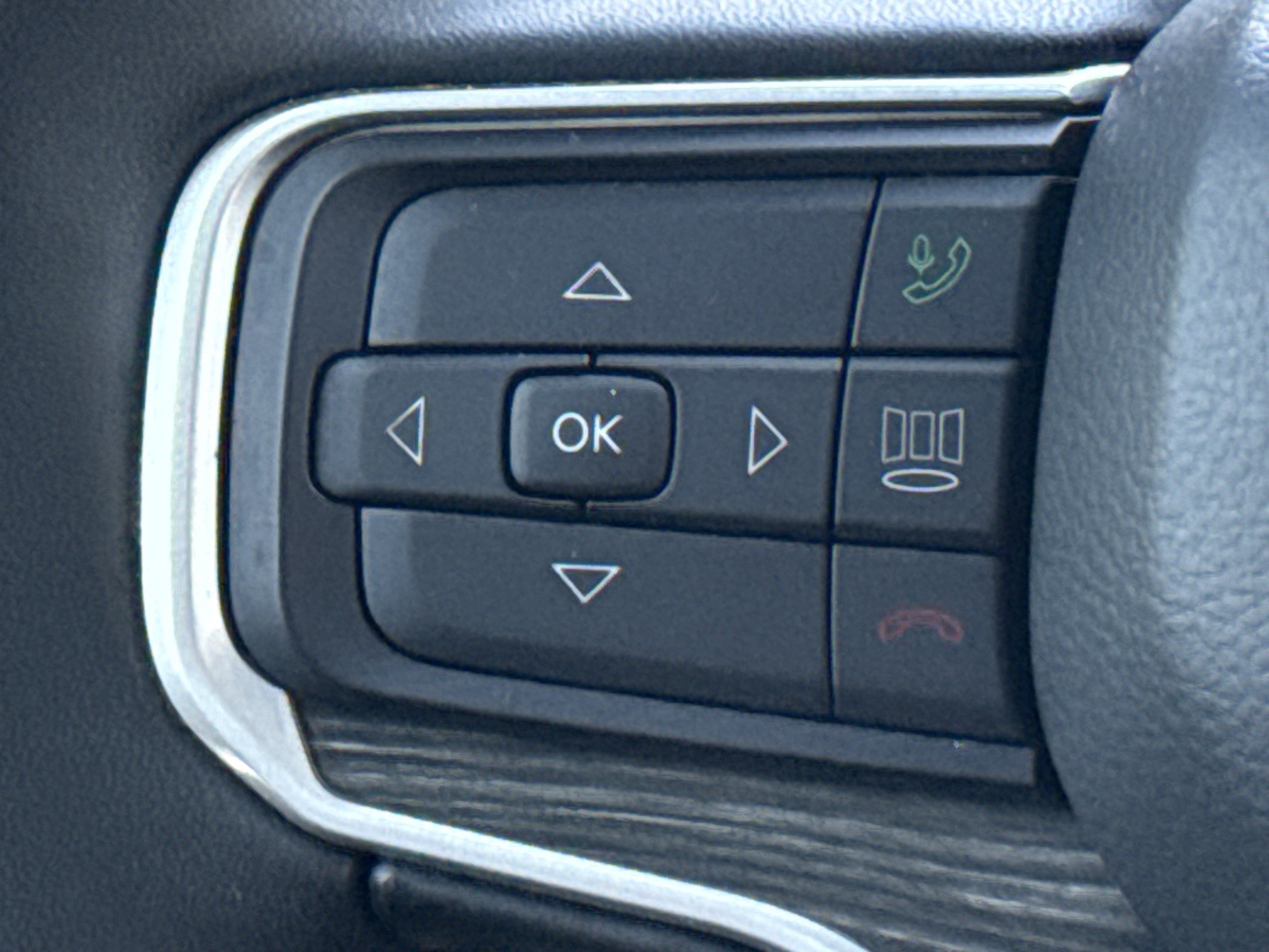 Used 2022 Jeep Wagoneer Series II AWD/4WD image 18