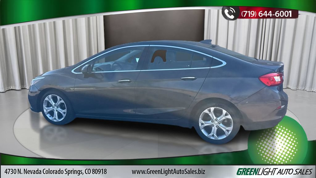 Used 2017 Chevrolet Cruze Premier FWD image 2