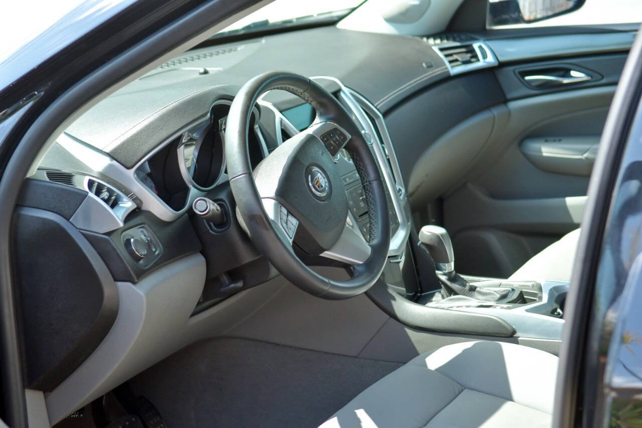 Used 2011 Cadillac SRX 2WD image 15