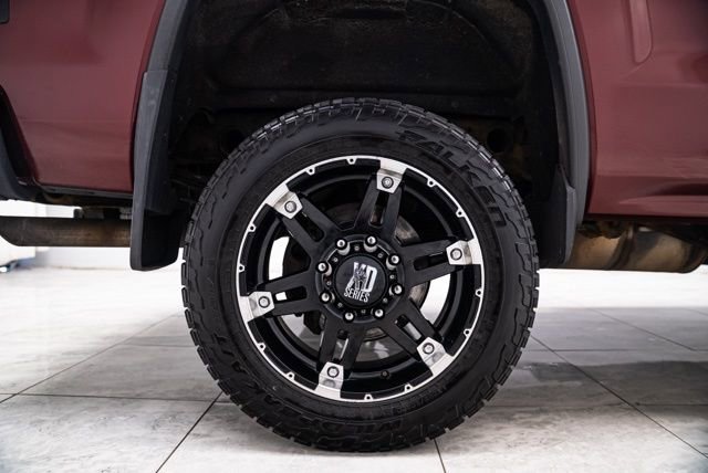 Used 2015 GMC Sierra 2500 SLT w/ Suspension Package, Off-Road image 33