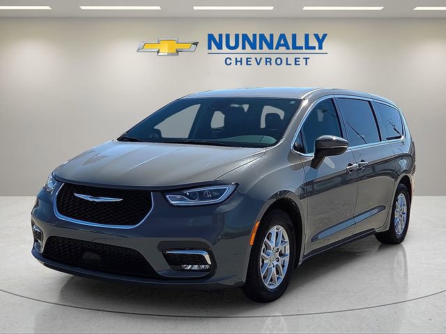 Used 2023 Chrysler Pacifica Touring-L