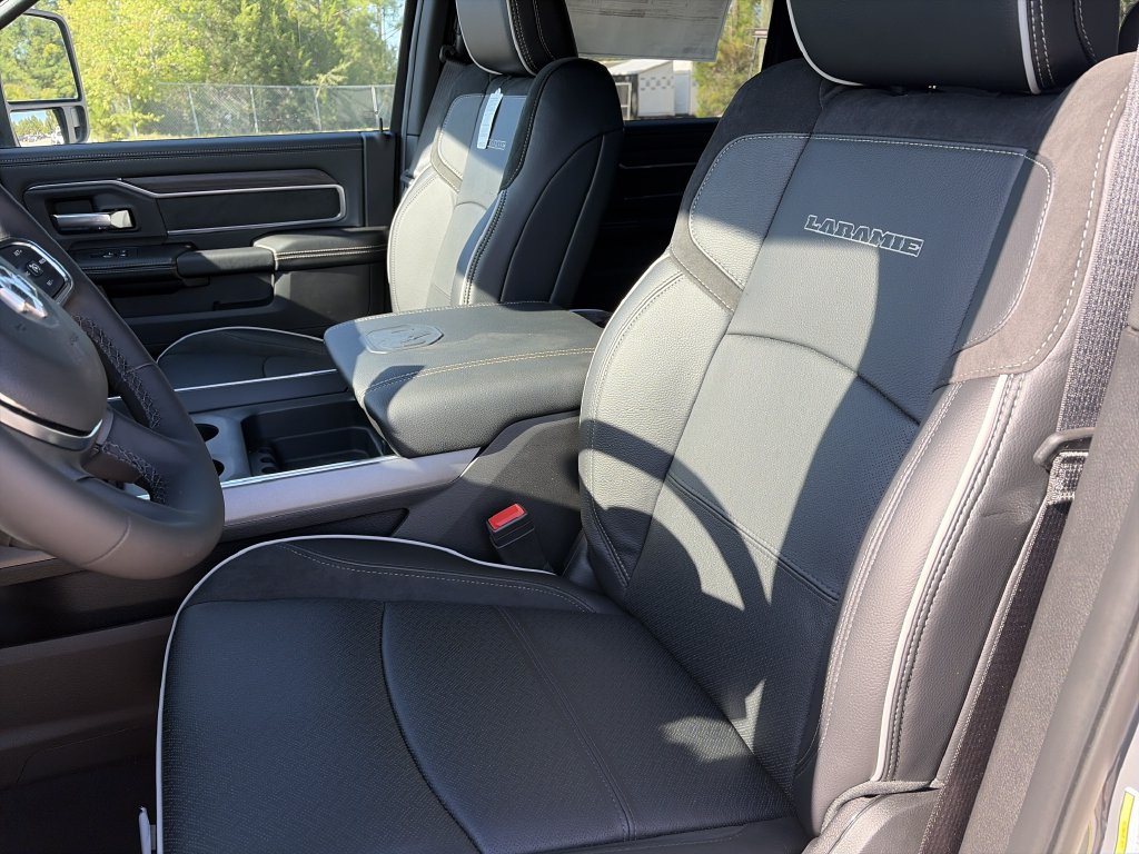 New 2026 RAM 3500 Laramie w/ Night Edition AWD/4WD image 11
