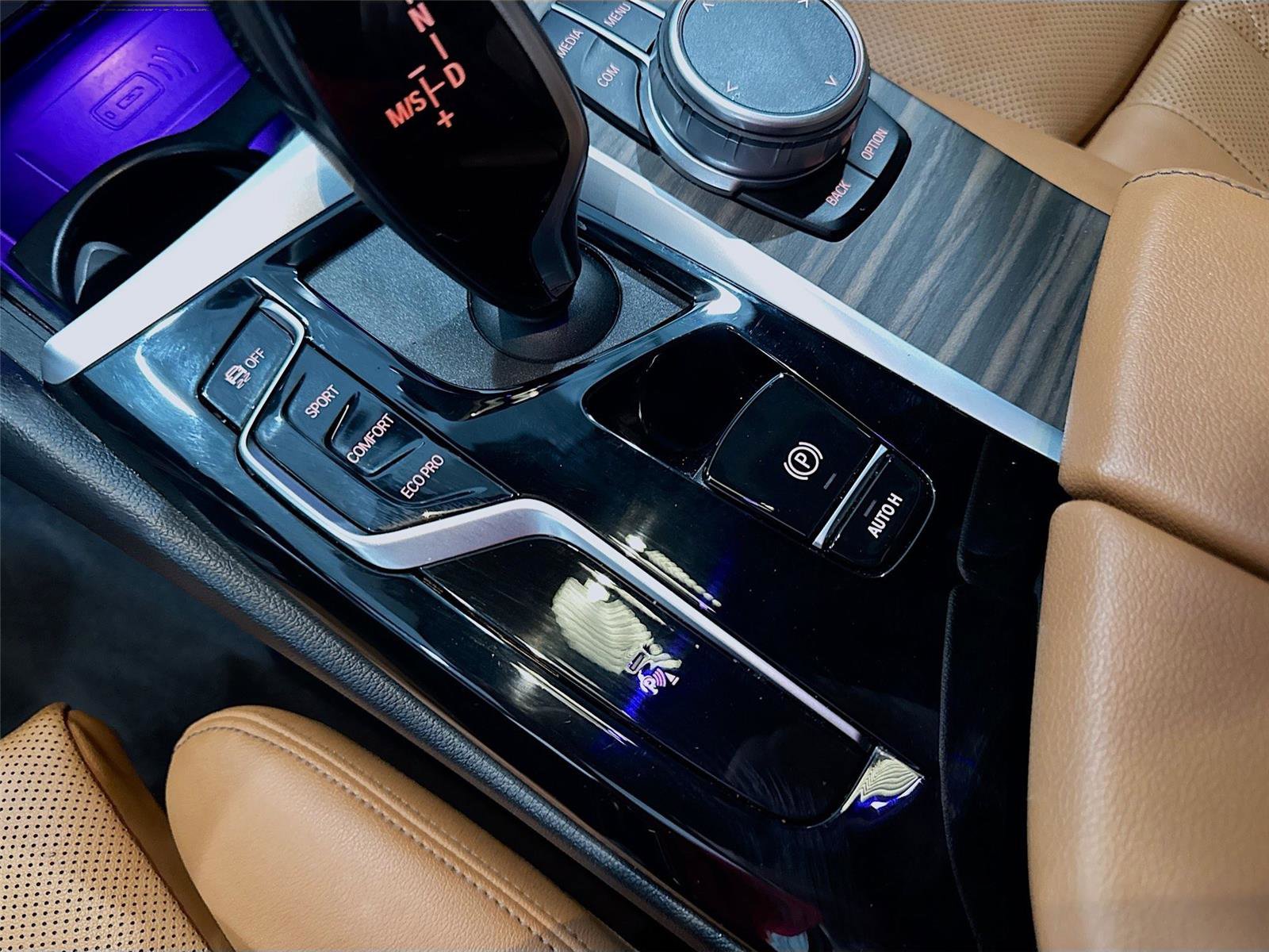 Used 2022 BMW 540i w/ Premium Package image 13