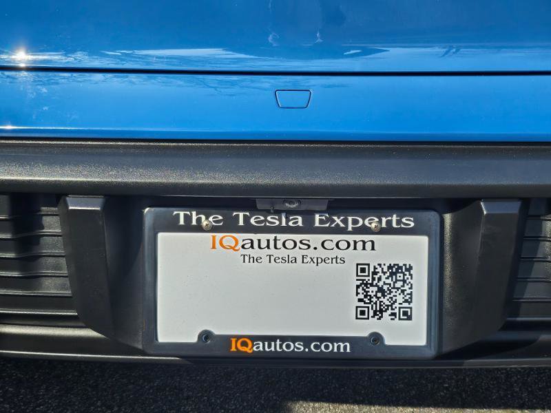 Used 2023 Porsche Taycan w/ Premium Package image 31