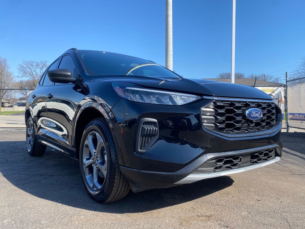 Used 2024 Ford Escape ST-Line w/ Tech Pack #1 AWD/4WD image 31