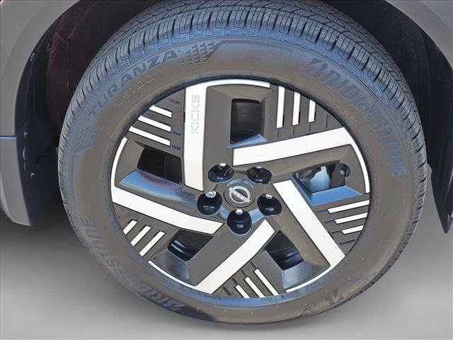 Certified 2025 Nissan Kicks SV FWD image 25