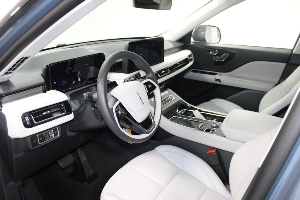 New 2026 Lincoln Aviator 2WD image 23