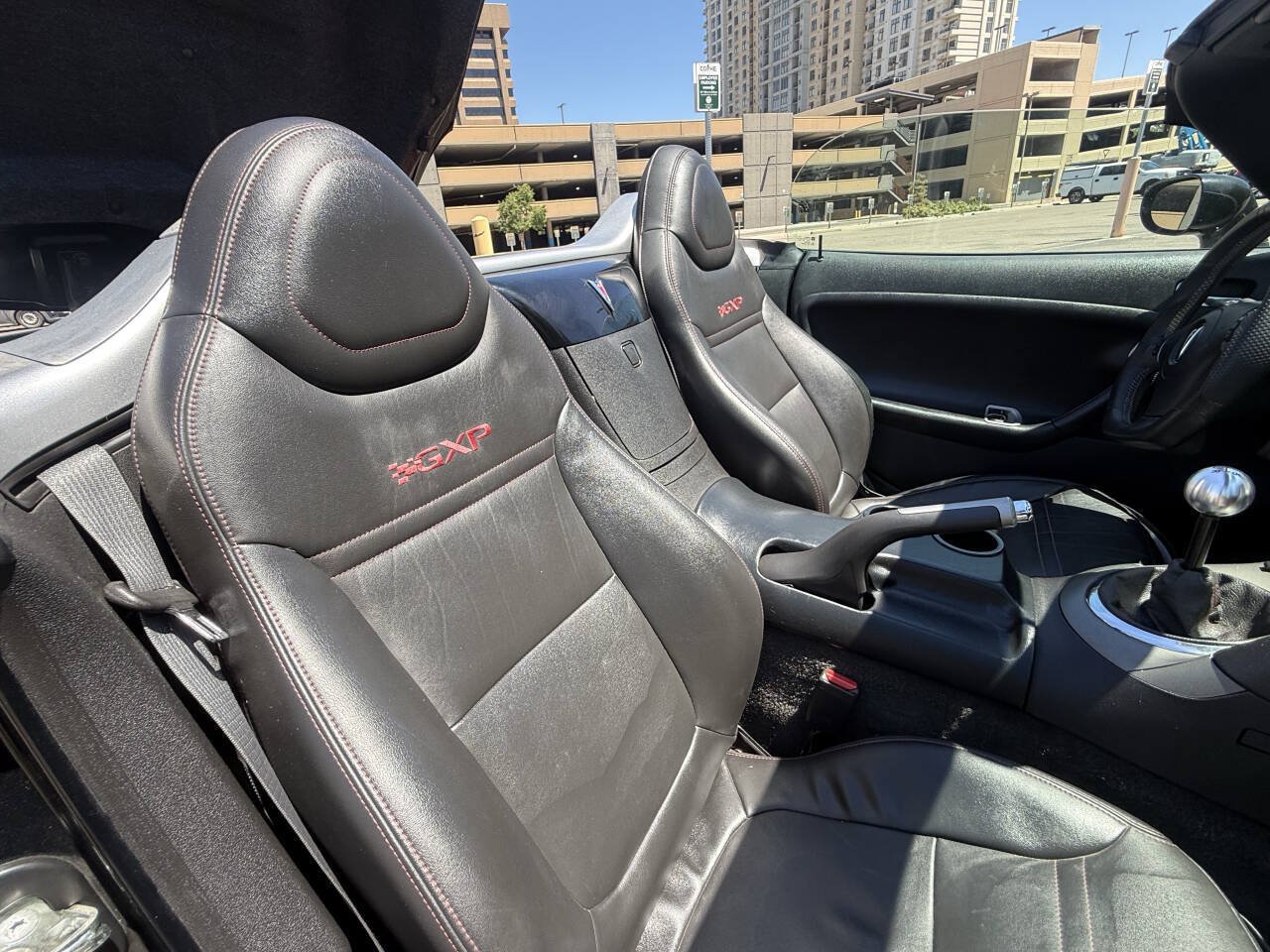Used 2007 Pontiac Solstice GXP w/ Premium Package RWD image 32