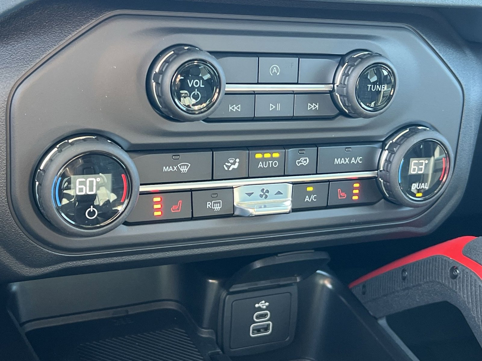 New 2026 Ford Bronco Heritage Edition image 21