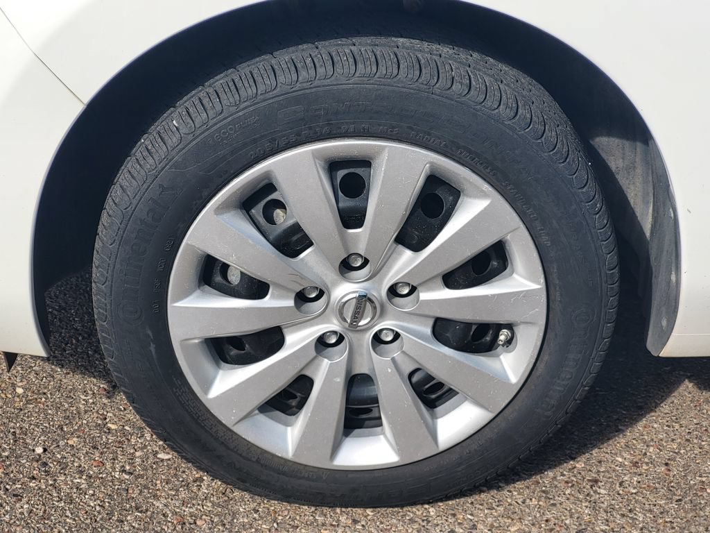 Used 2013 Nissan Leaf S FWD image 9