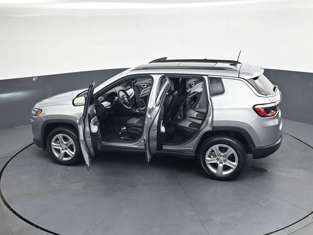 Used 2023 Jeep Compass Latitude w/ Sun and Sound Group AWD/4WD image 38