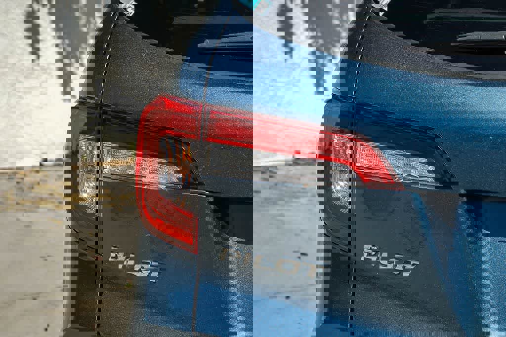 Used 2021 Honda Pilot Special Edition image 7