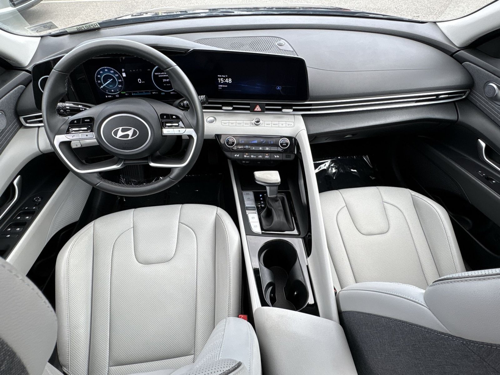 Used 2025 Hyundai Elantra Limited FWD image 23