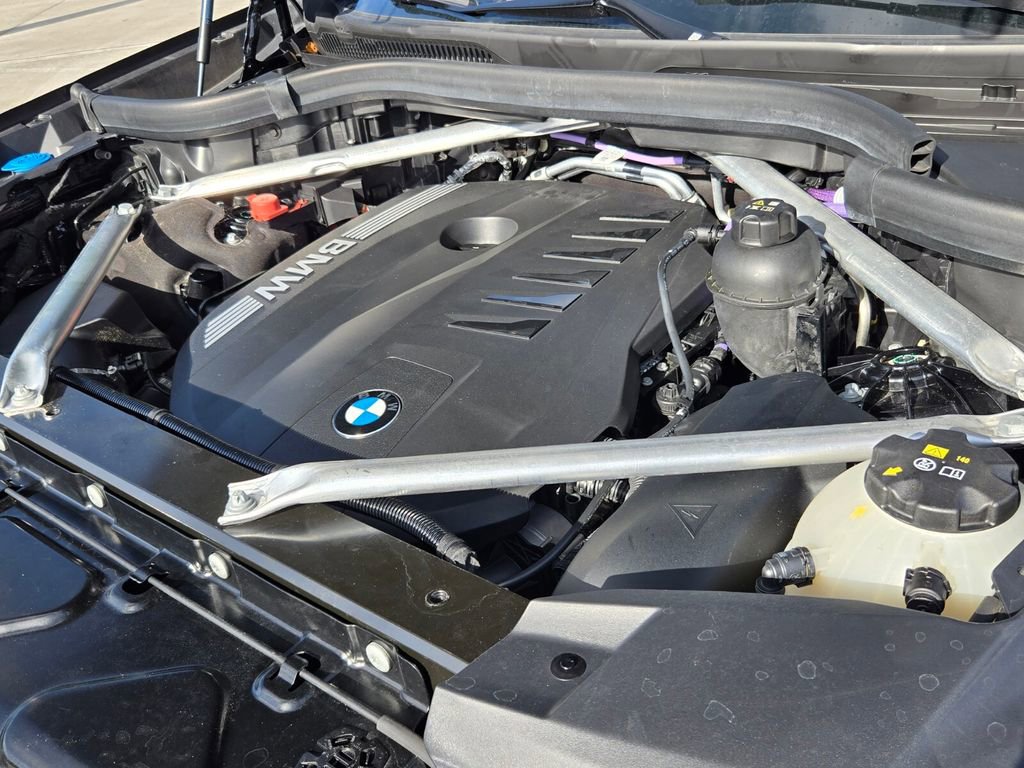 Used 2025 BMW X7 xDrive40i image 19
