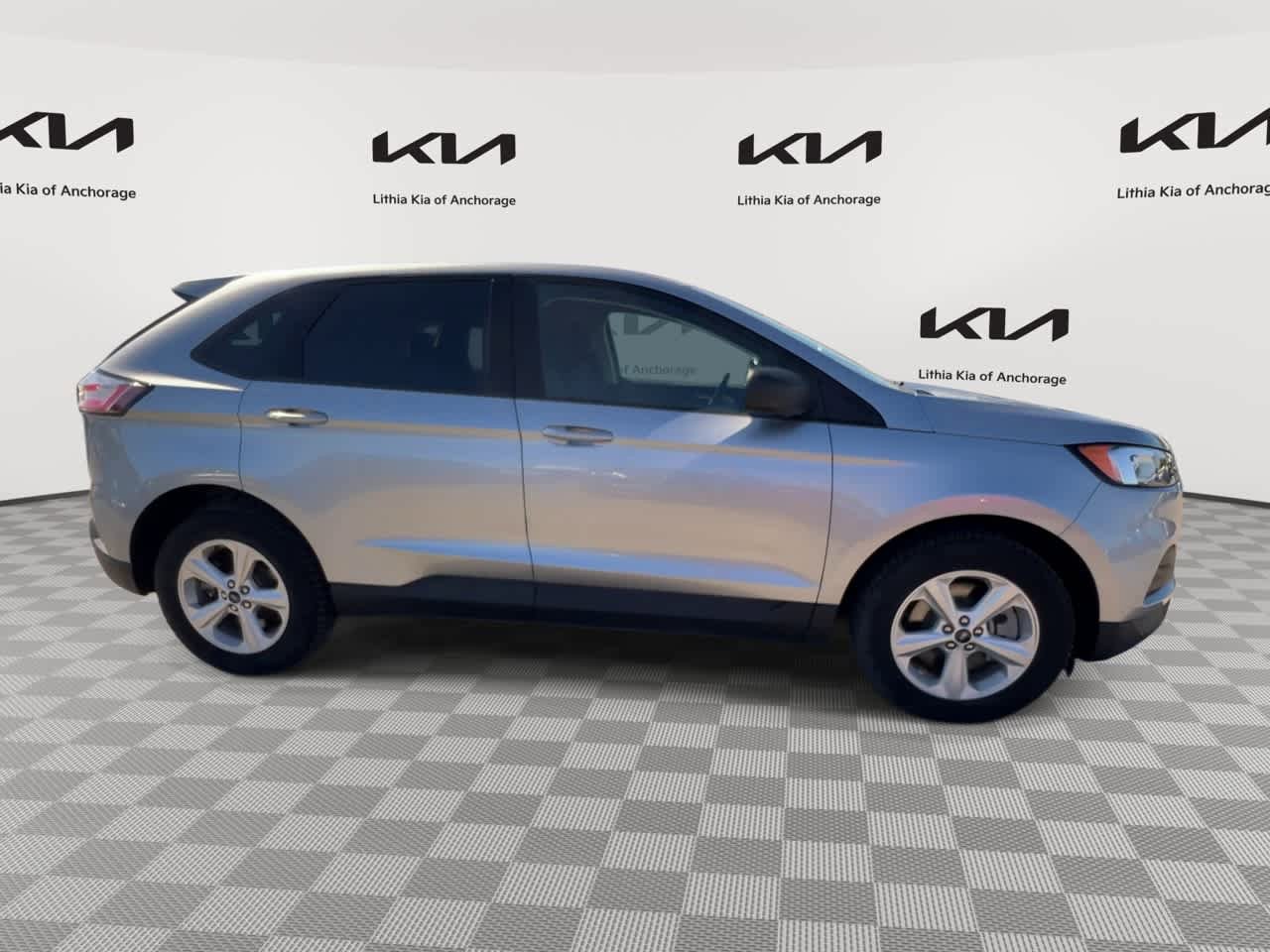 Used 2022 Ford Edge SE AWD/4WD image 9