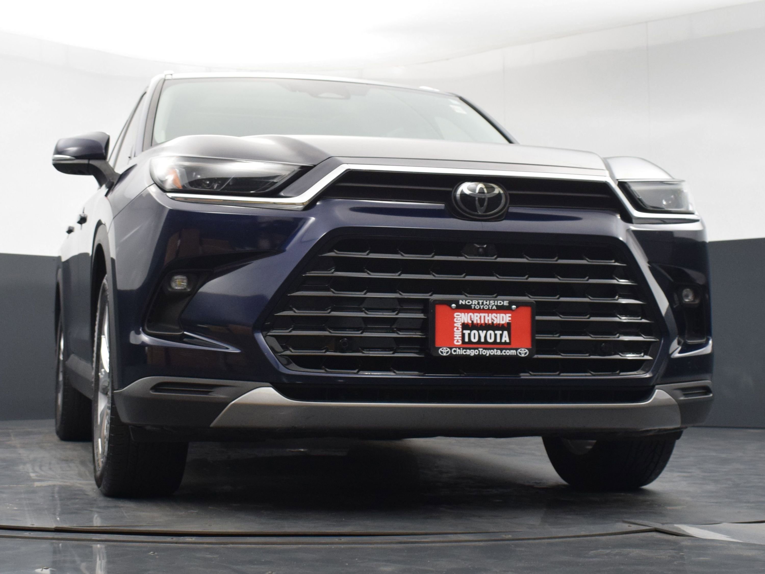 Used 2024 Toyota Grand Highlander Limited image 40