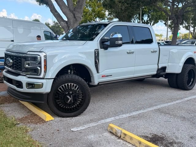 Used 2025 Ford F450 Platinum w/ Platinum Plus Package AWD/4WD image 1