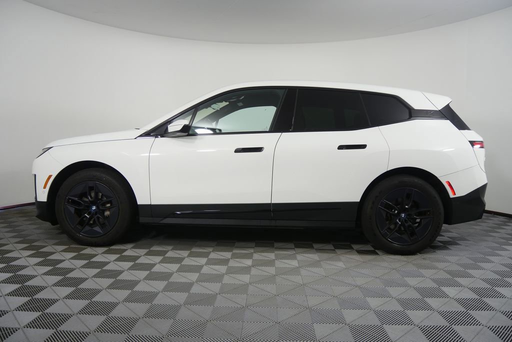 Certified 2024 BMW iX xDrive50 AWD/4WD image 6