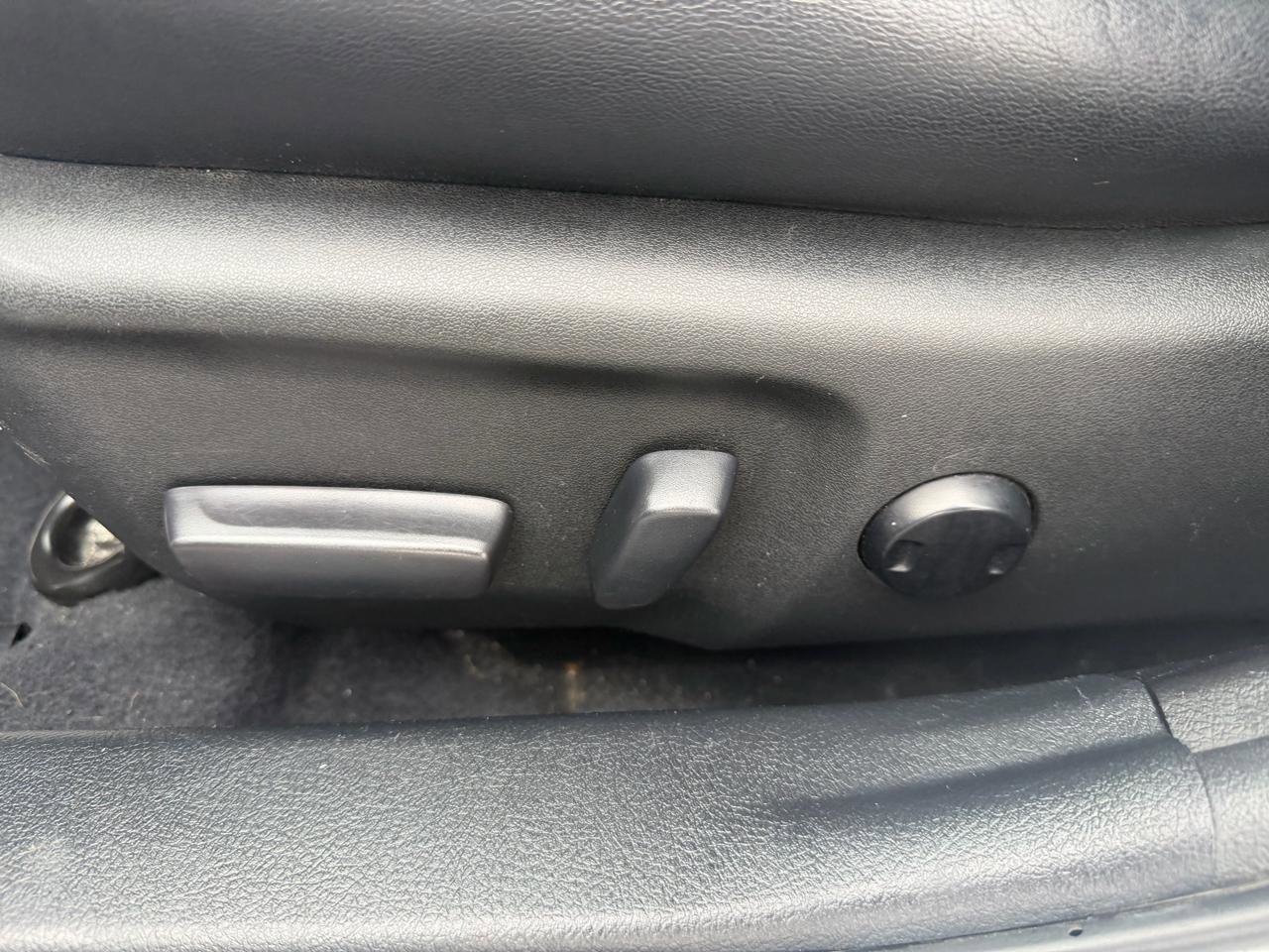 Used 2017 Toyota Camry XSE w/ Moonroof Package image 15