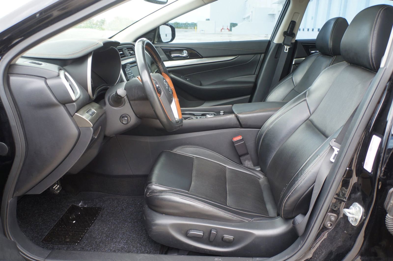 Used 2020 Nissan Maxima Platinum w/ Reserve Package FWD image 16