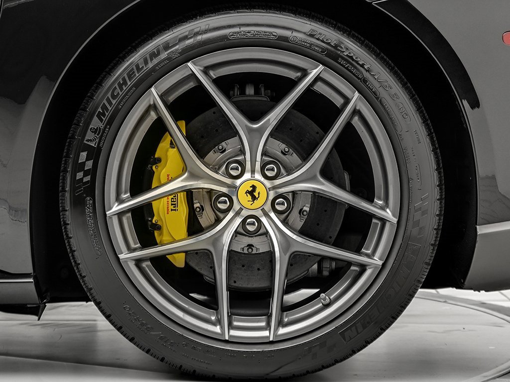 Certified 2014 Ferrari F12 Berlinetta image 32