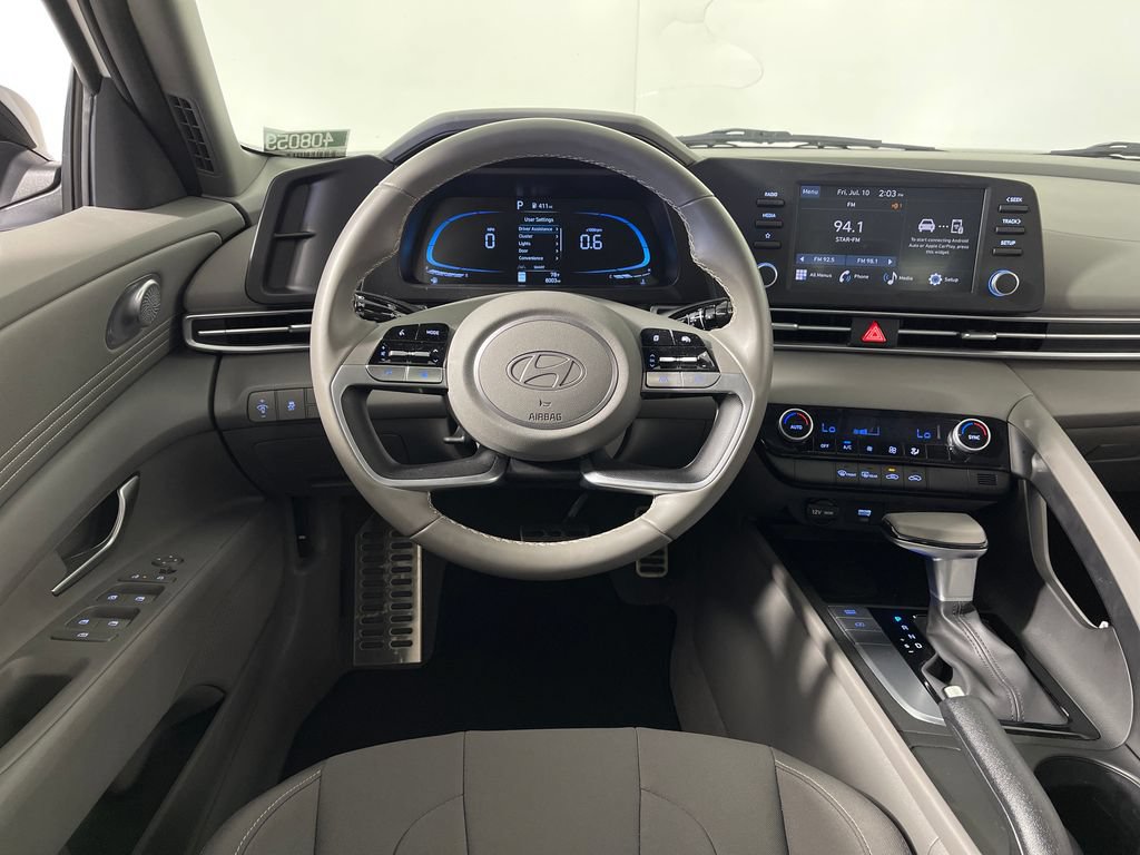 Certified 2025 Hyundai Elantra Sport FWD image 15