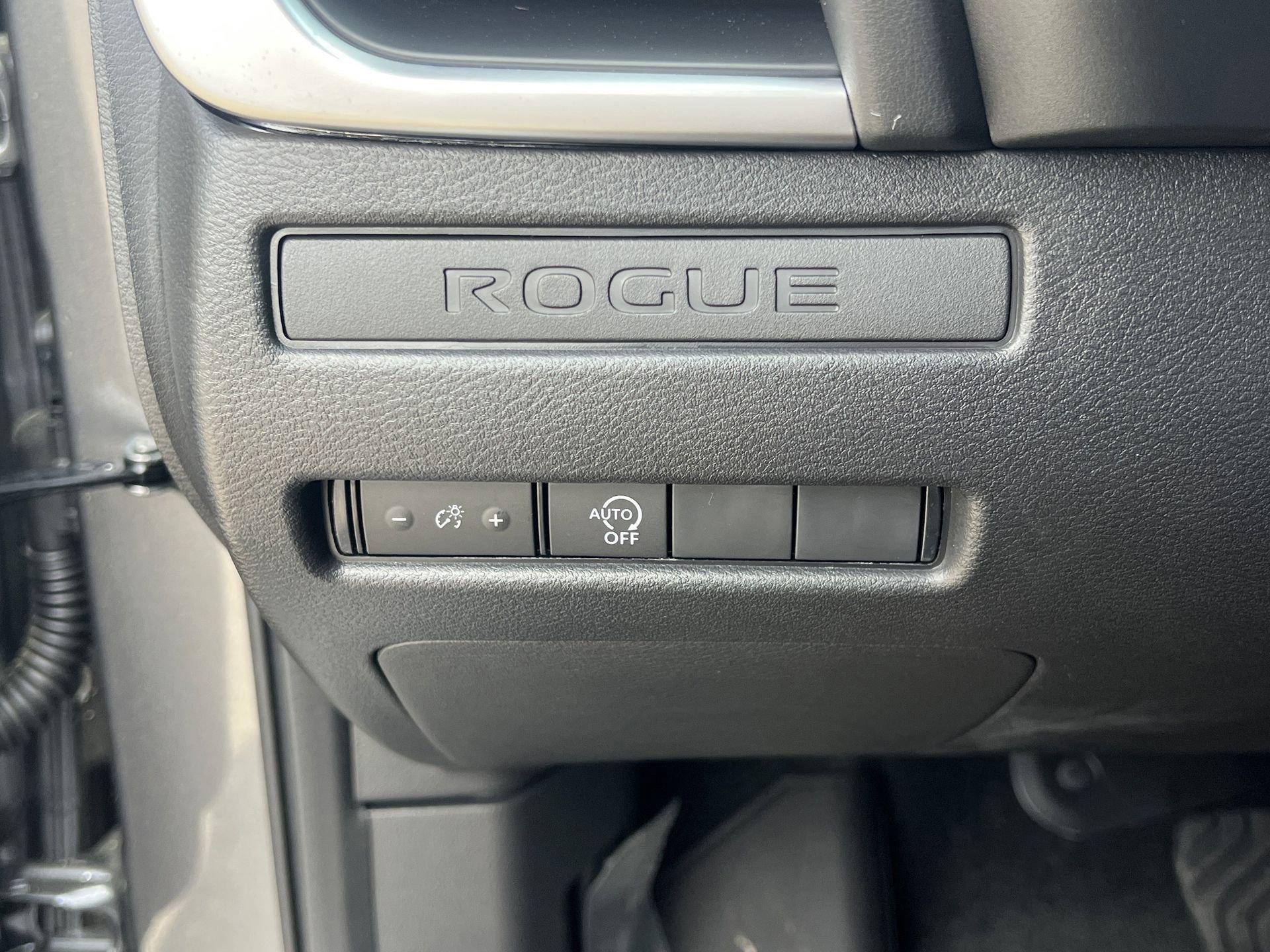 New 2026 Nissan Rogue S image 12