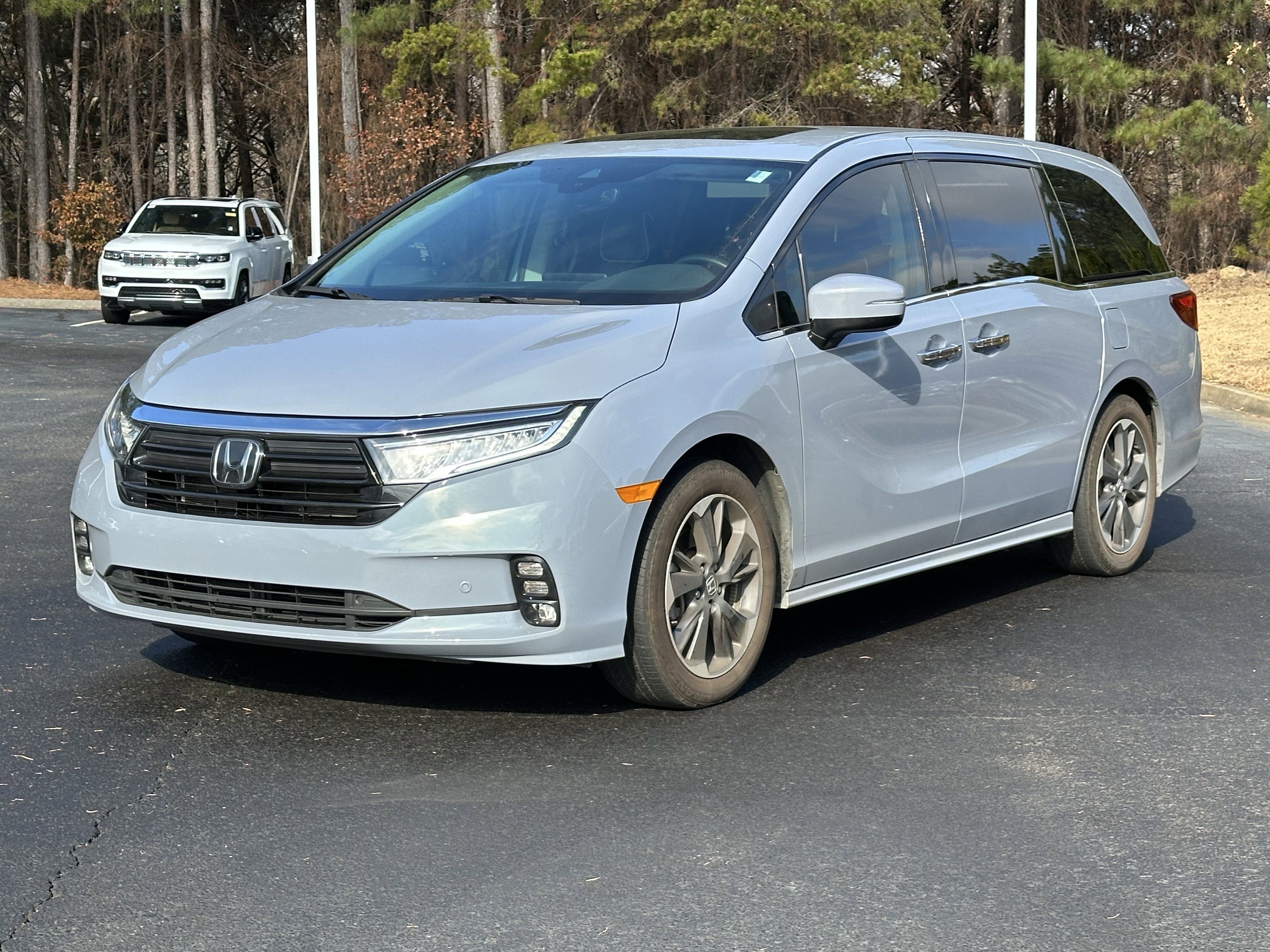 Used 2024 Honda Odyssey Elite image 5