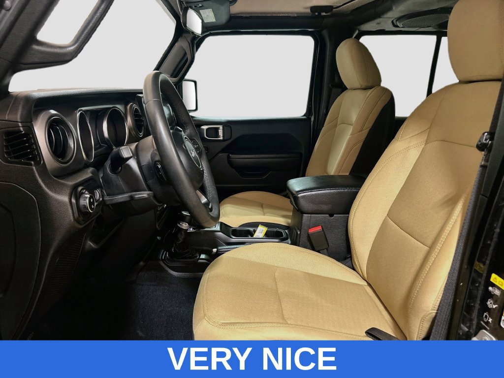 Used 2023 Jeep Gladiator Sport AWD/4WD image 17