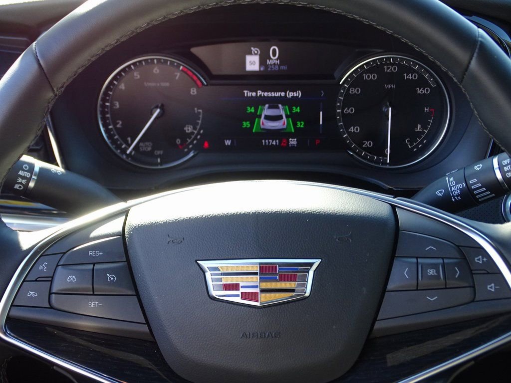 Used 2025 Cadillac XT5 Premium Luxury image 25