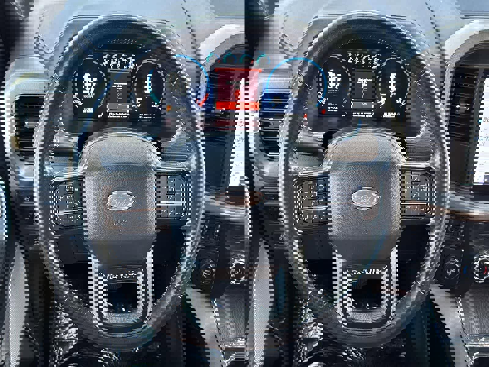 Used 2023 Ford F150 Platinum image 9