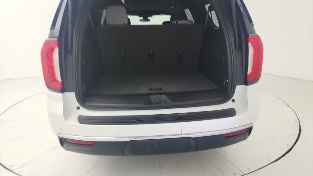 Used 2022 GMC Yukon XL SLT w/ SLT Premium Package RWD image 37