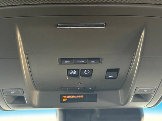 Used 2016 GMC Sierra 1500 Denali w/ Enhanced Driver Alert Package AWD/4WD image 18