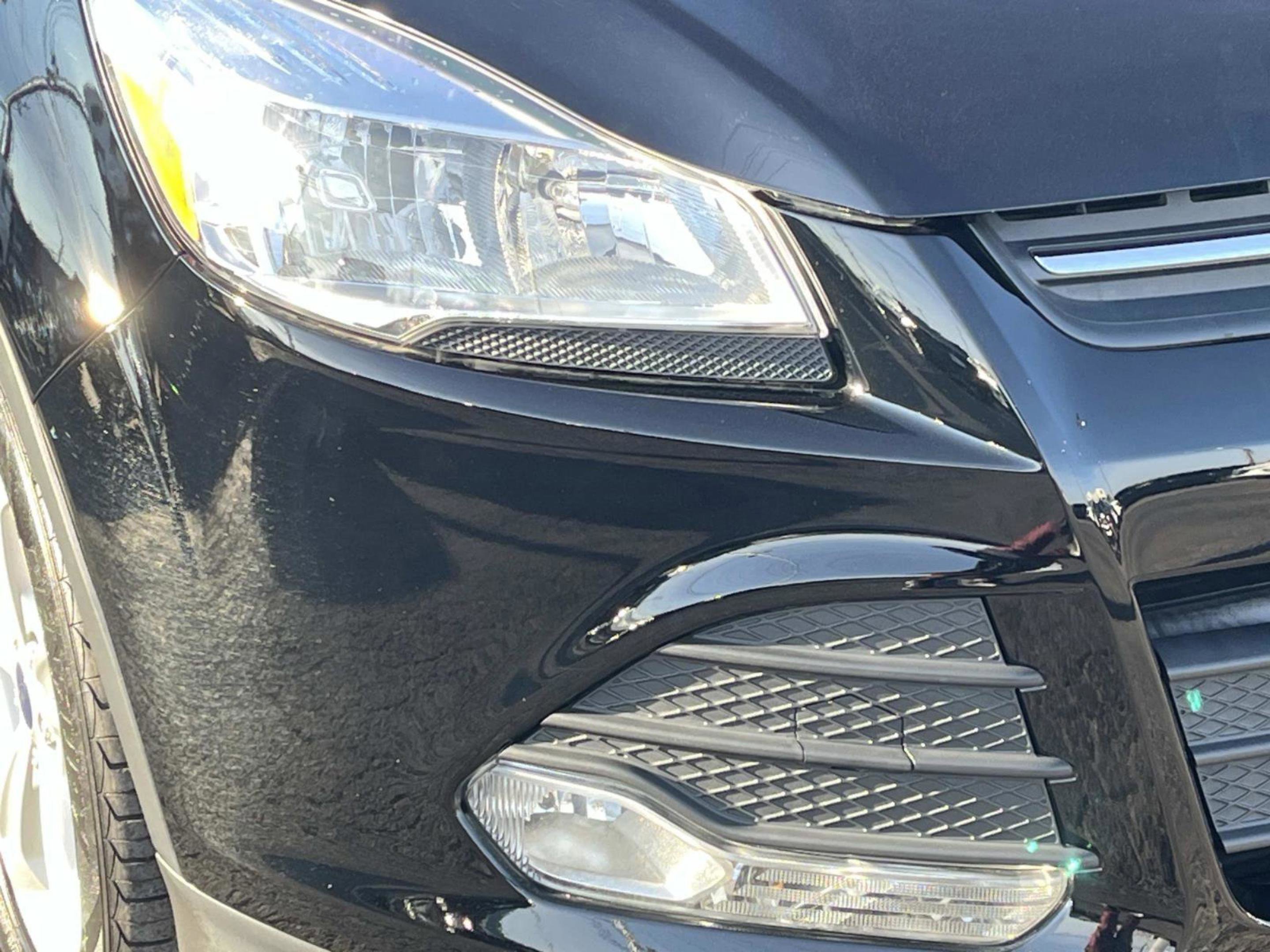 Used 2016 Ford Escape SE w/ Equipment Group 201A image 9