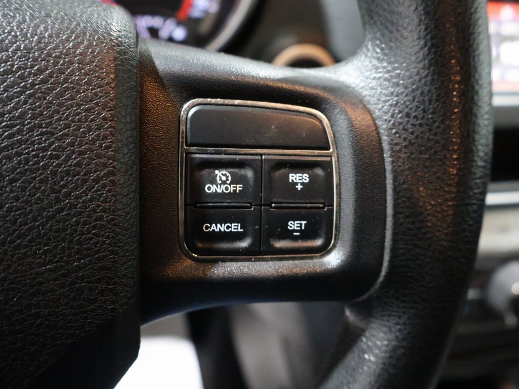 Used 2011 Dodge Journey Mainstreet w/ Flexible Seating Group image 35