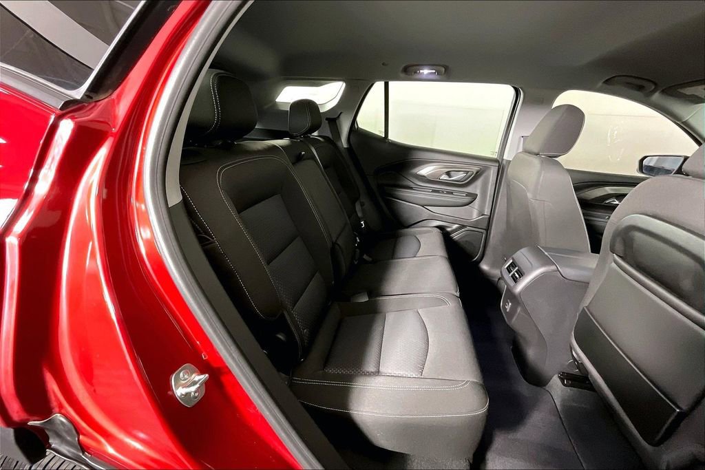 Used 2024 GMC Terrain SLE w/ Driver Convenience Package image 37