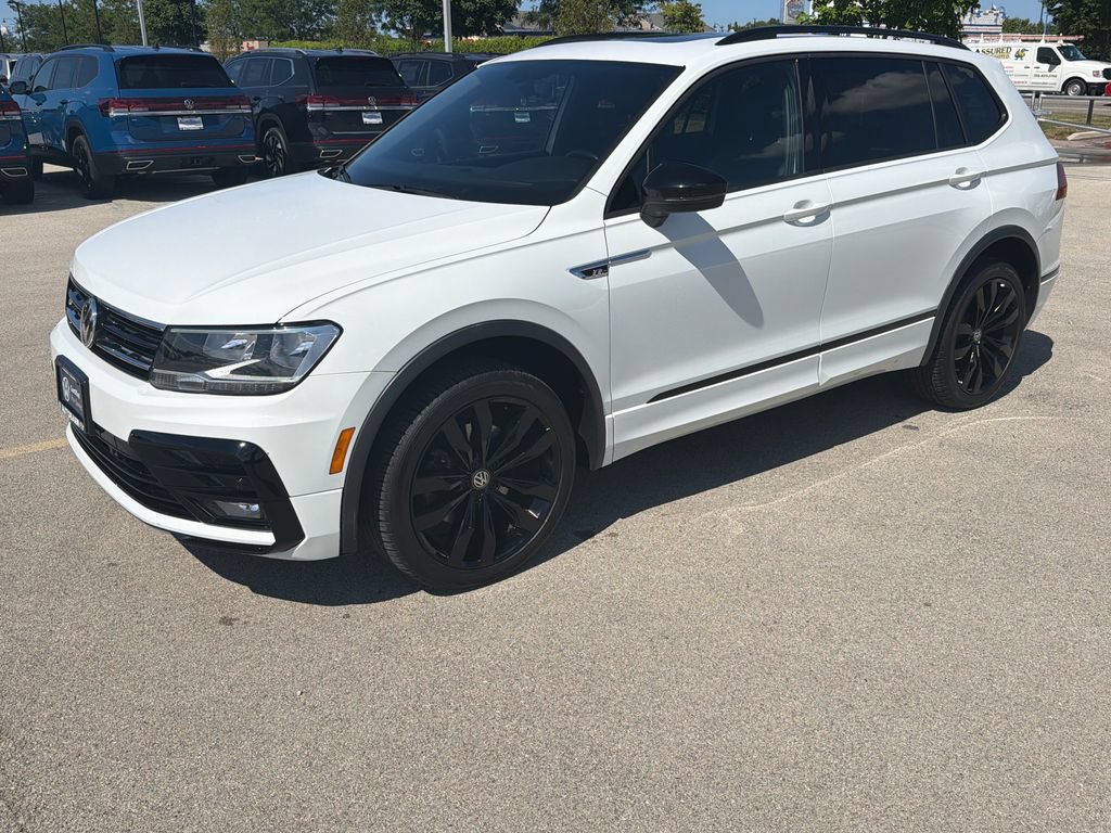 Certified 2020 Volkswagen Tiguan SE R-Line AWD/4WD image 3