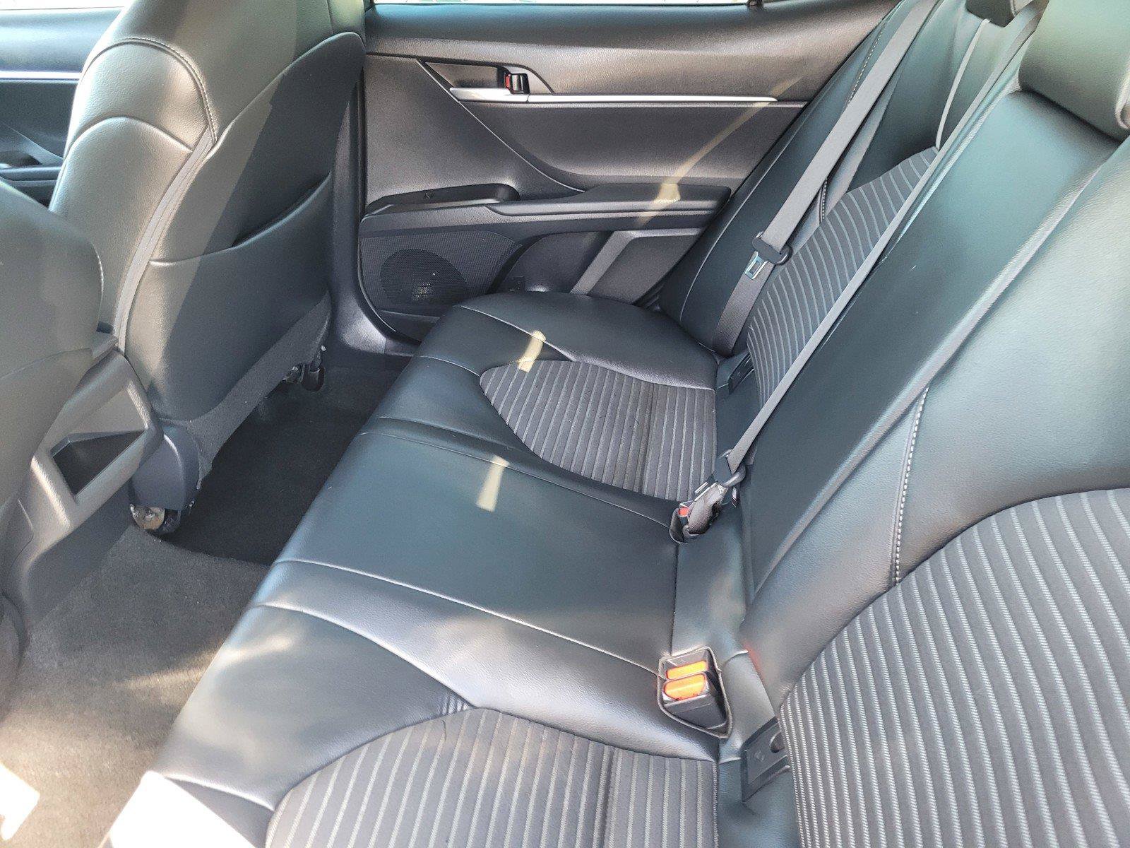 Used 2023 Toyota Camry SE FWD image 14